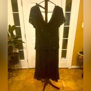 Jkara BLACK BEADED AND CHIFFON COCKTAIL DRESS SIZE 16P